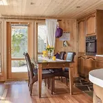 Ferienhaus 4 Bedroom Cozy In *