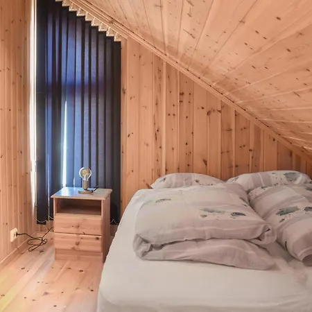 4 Bedroom Cozy In *