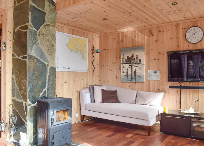 Holiday home 4 Bedroom Cozy In